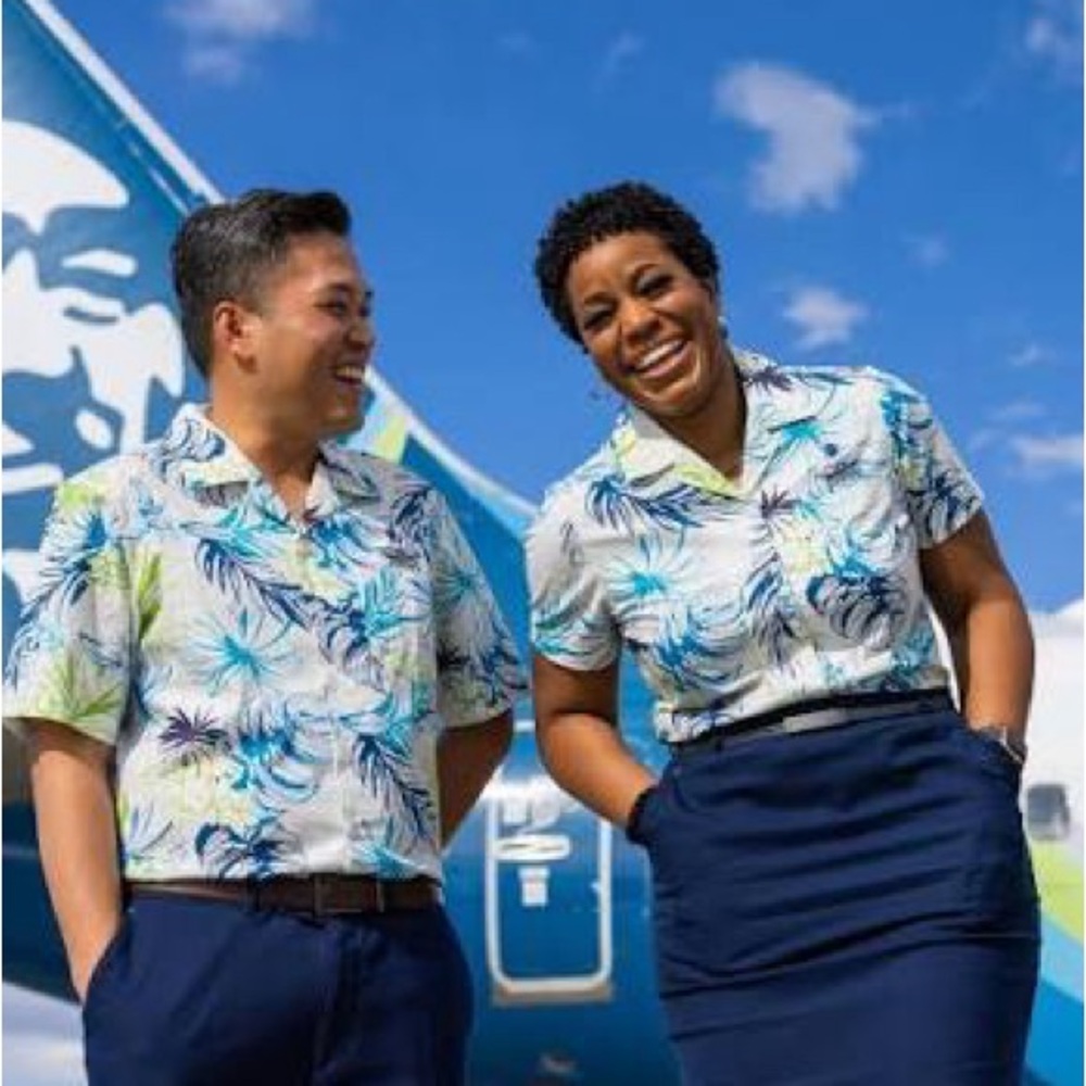 Alaska Airlines by Luly Yang Aloha Button Down Shirt Women’s Small
